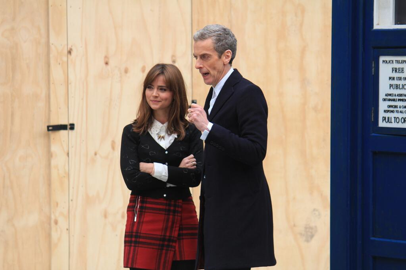 Illustration for article titled First pictures of Peter Capaldi filming in his new oufit hit the web!